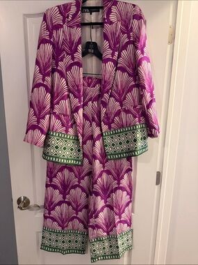 Zara 2 piece set. Jacket size Medium. Pants size Large.